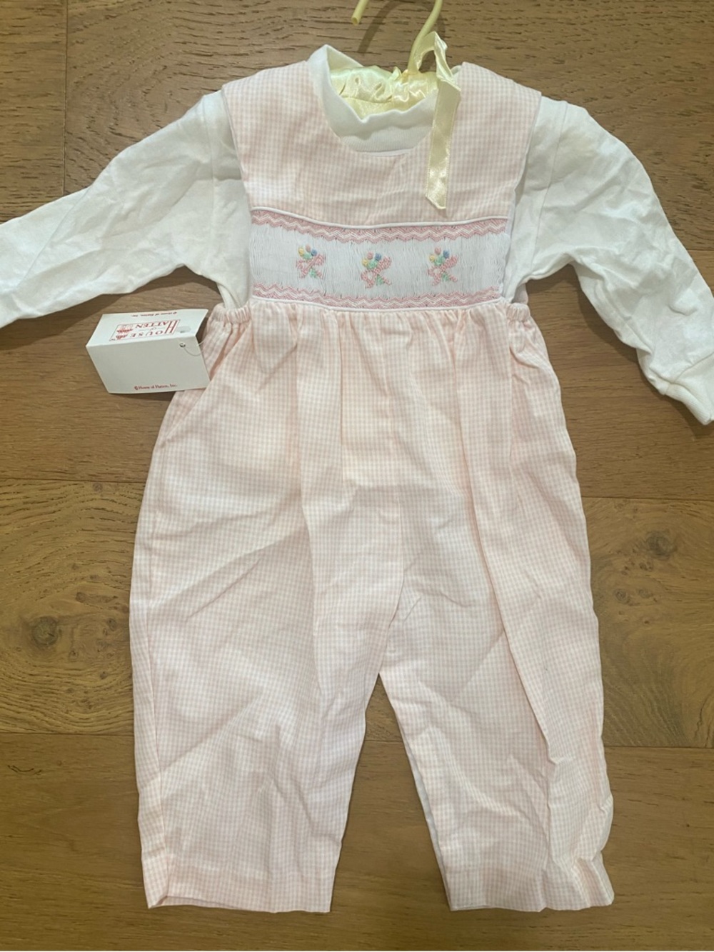 House of Hatten Vintage Classic Pink Floral Bow Smocked baby girl Romper 9m NWT